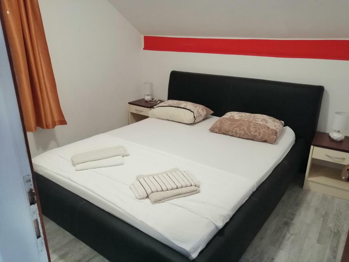 Apartmani Petra 沃希 外观 照片