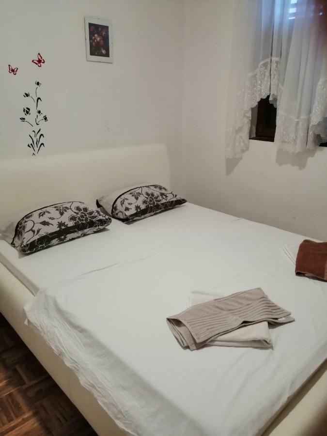 Apartmani Petra 沃希 外观 照片