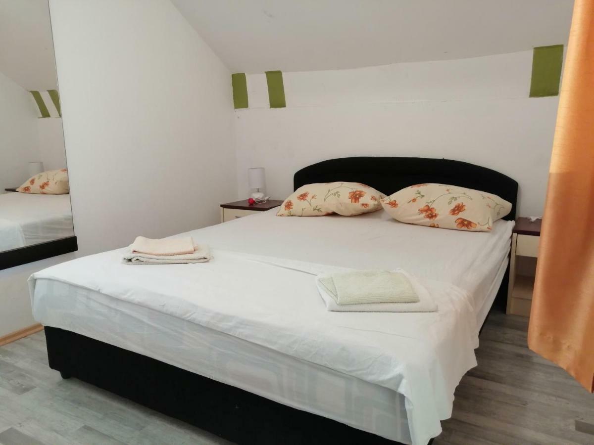 Apartmani Petra 沃希 外观 照片